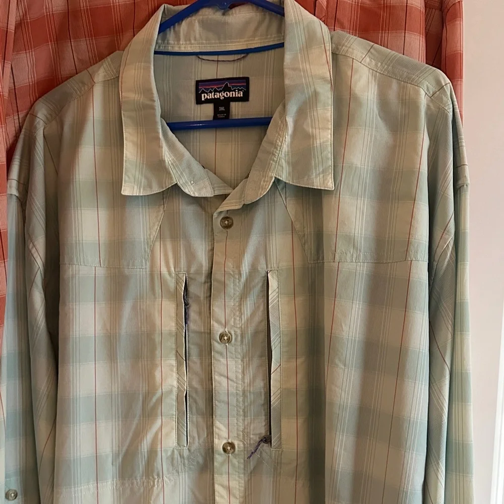 Patagonia Men's Casual Button Down Shirts - Coral and Mint - Picture 2 of 7
